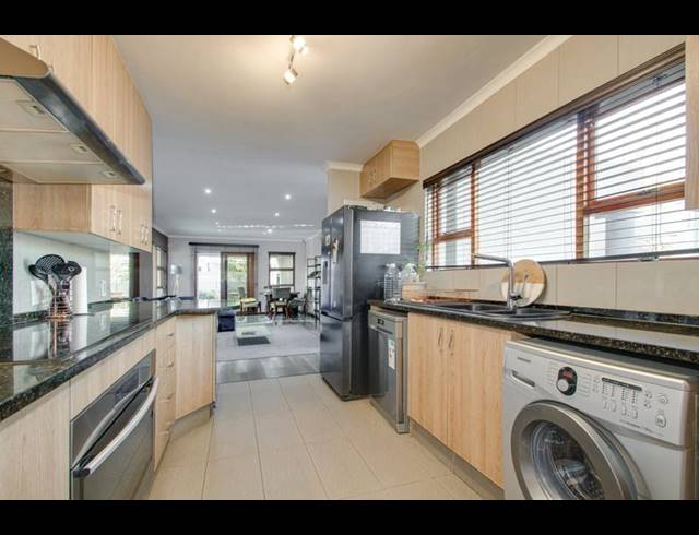 3 BEDROOM CLUSTER FOR SALE IN MAGALIESSIG